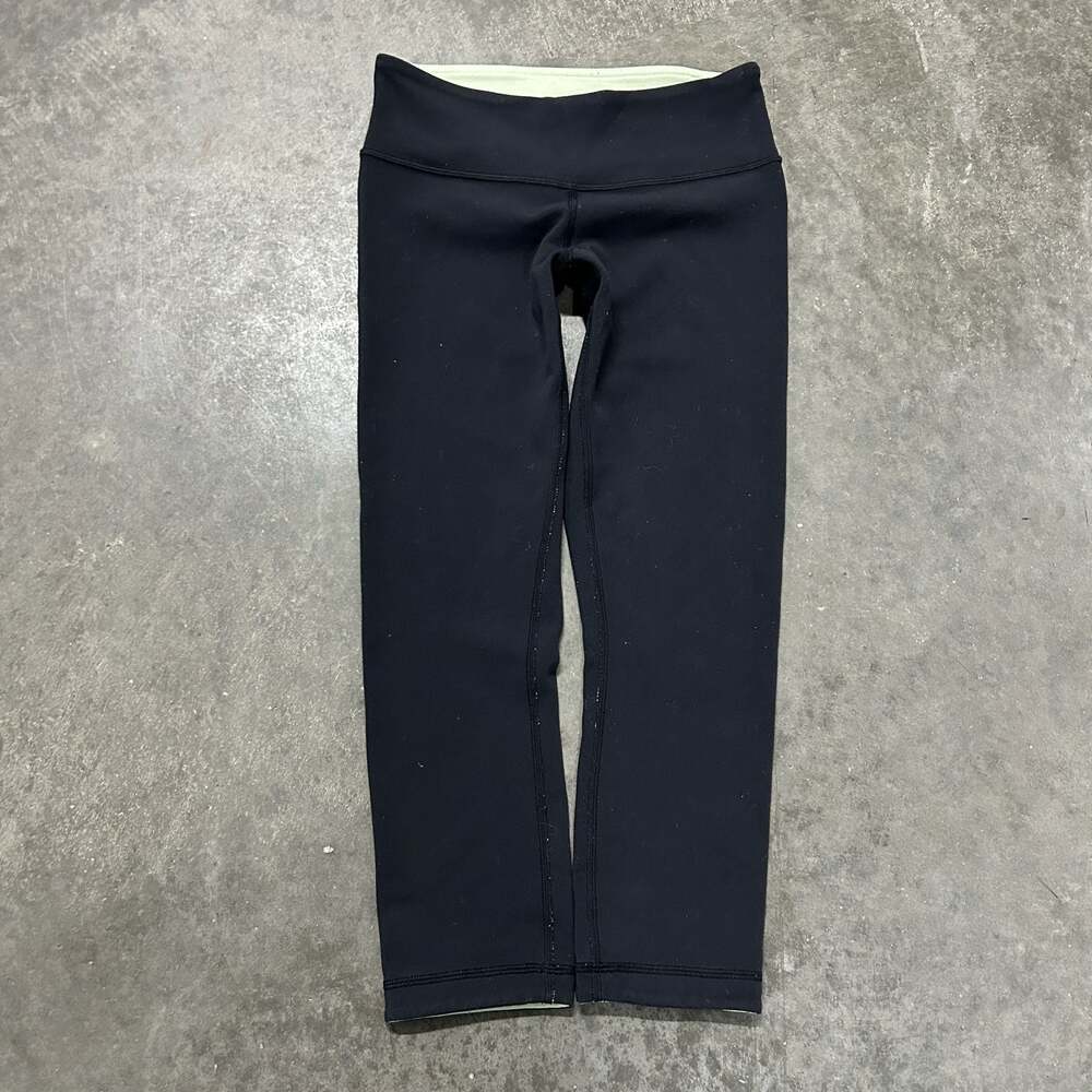 Lululemon Black and Light Green Crop Athletic Leggings Size 4